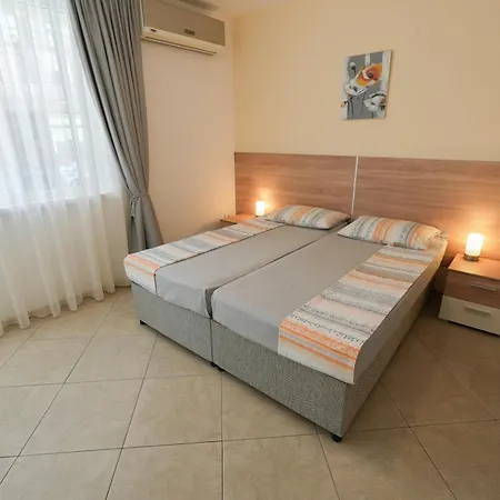 House Gabi Konukevi 3*
